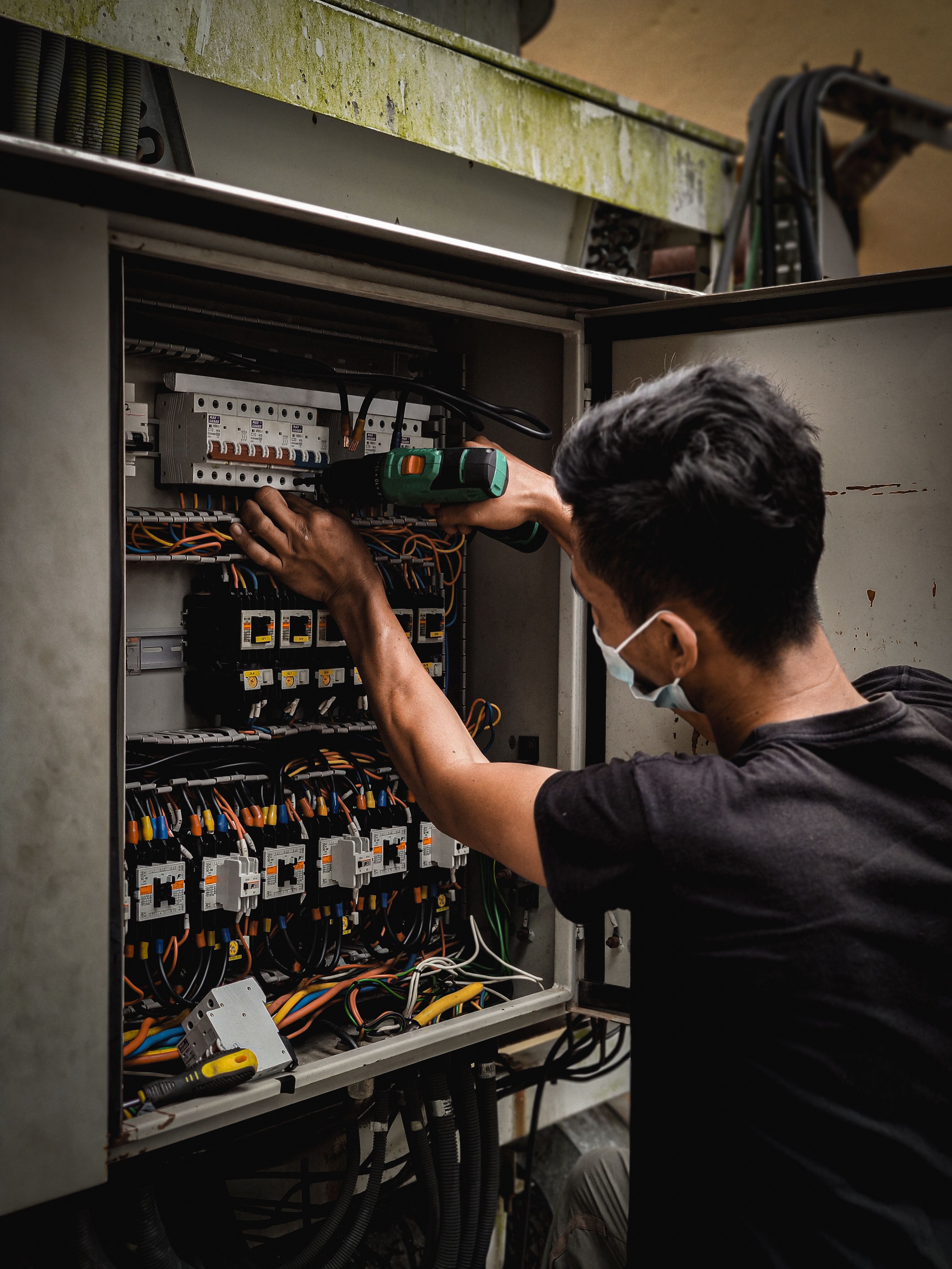Electrical Switchgear & Panels